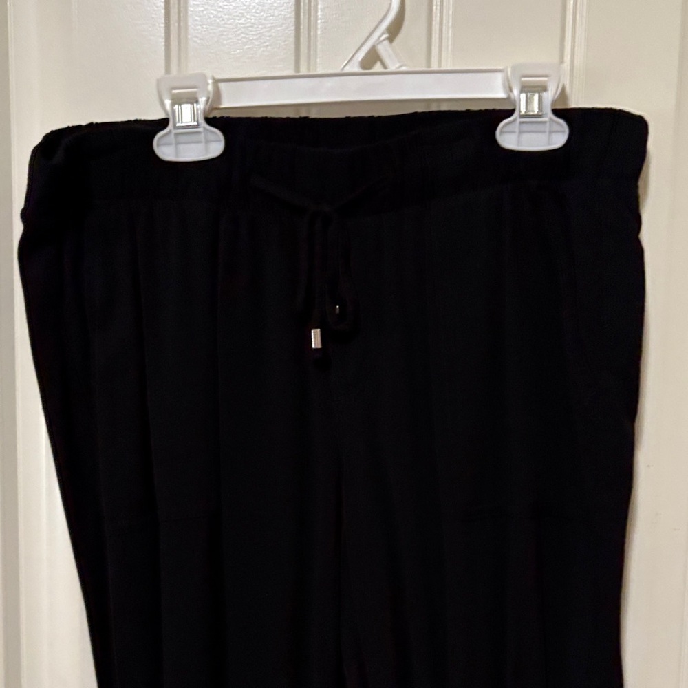 Women’s drawstring Black Pants - Picture 2 of 11